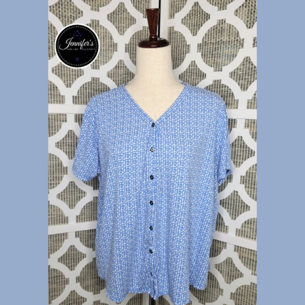 Hastings & Smith Blue and White V Neck Short Sleeve Dot Pattern Top Size 1X